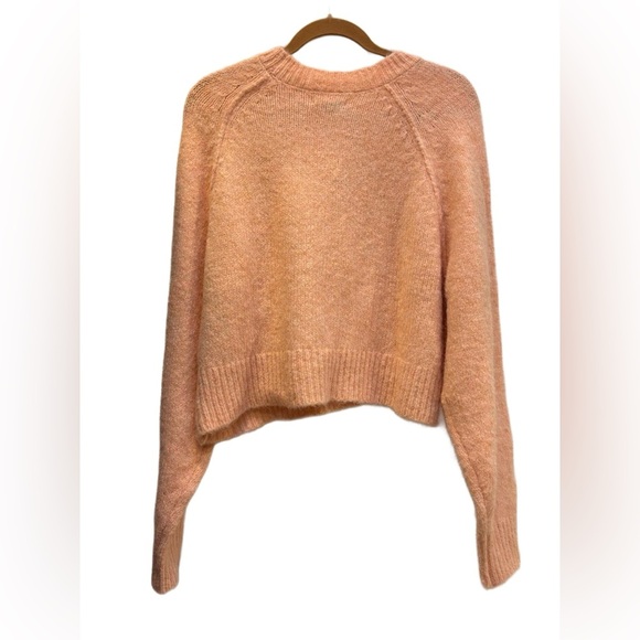American Eagle NWT Cropped Bow Sweater in Peach Pink, Size Medium 🎀 - Picture 4 of 9